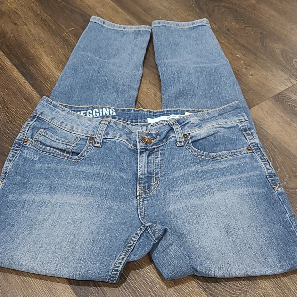 DKNY jegging with zippered bottoms